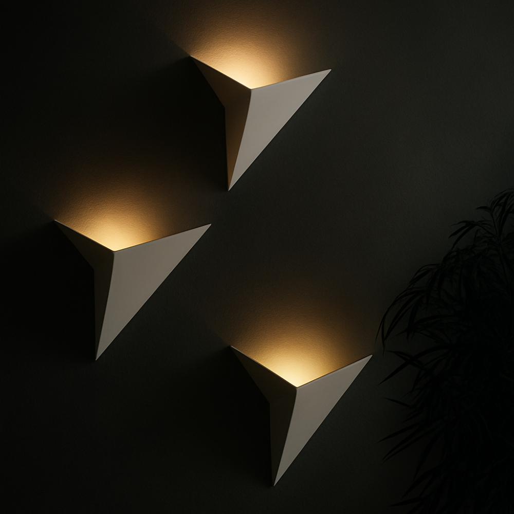 Arandela Prisma — Luz Indireta Up &amp; Down em Metal