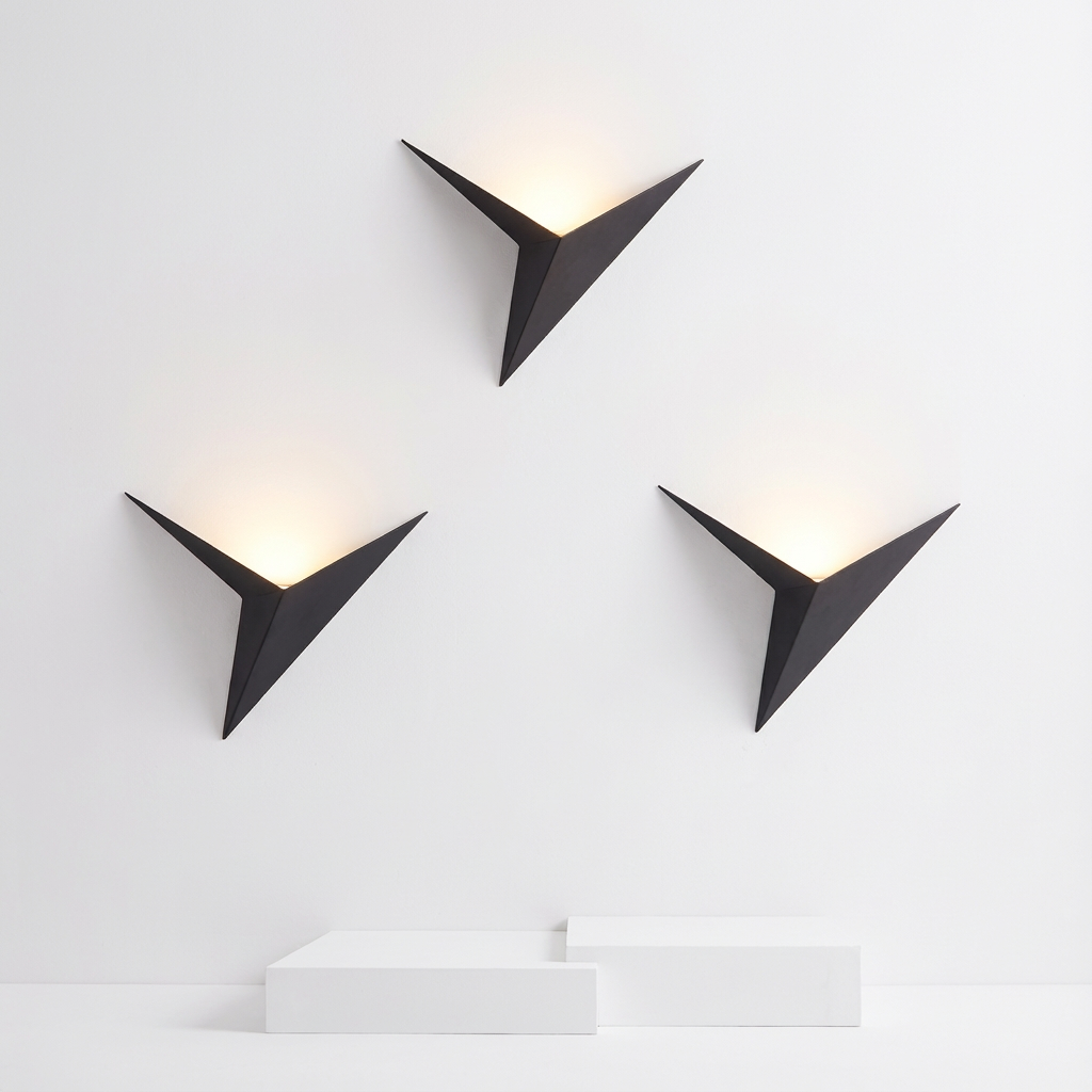 Arandela Prisma — Luz Indireta Up &amp; Down em Metal